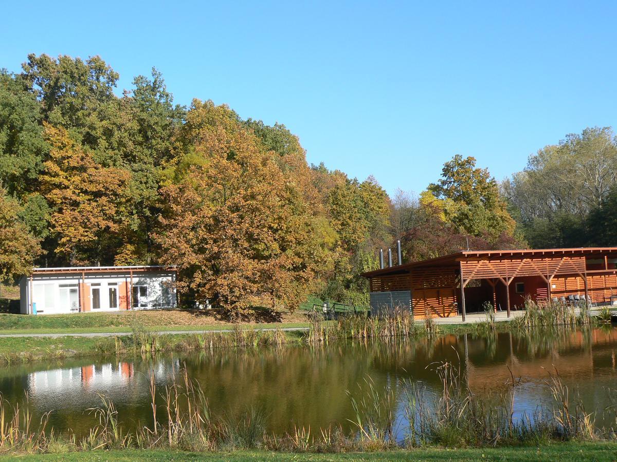 Penzion Amfik Bukovina Popovice  Zewnętrze zdjęcie